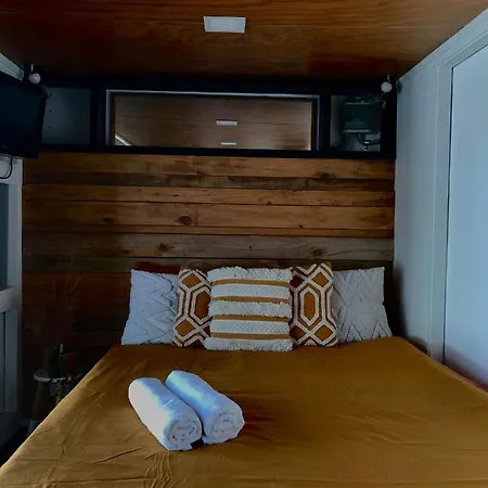 Onehunga Garden Tinyhouse With Parking-2